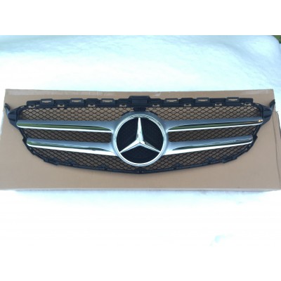 Решетка Mercedes Benz C class