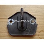 Петля замка капота
